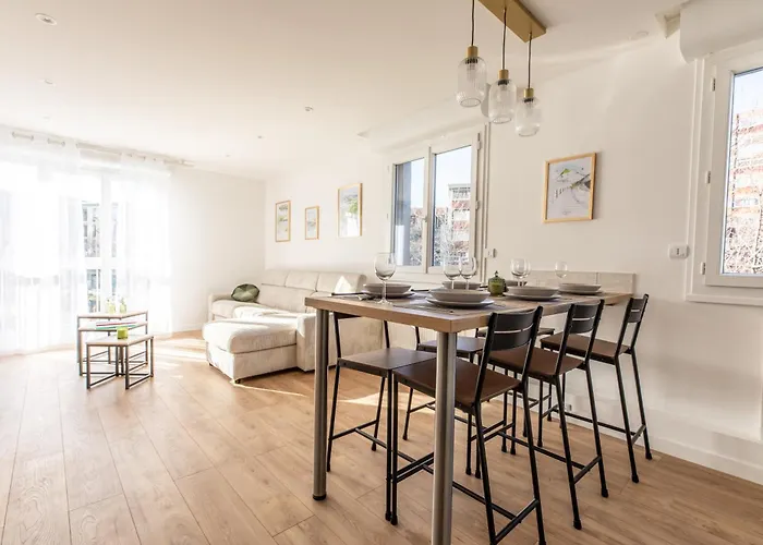 Magnifique F3 -galaxie- Equipe Lejlighed *